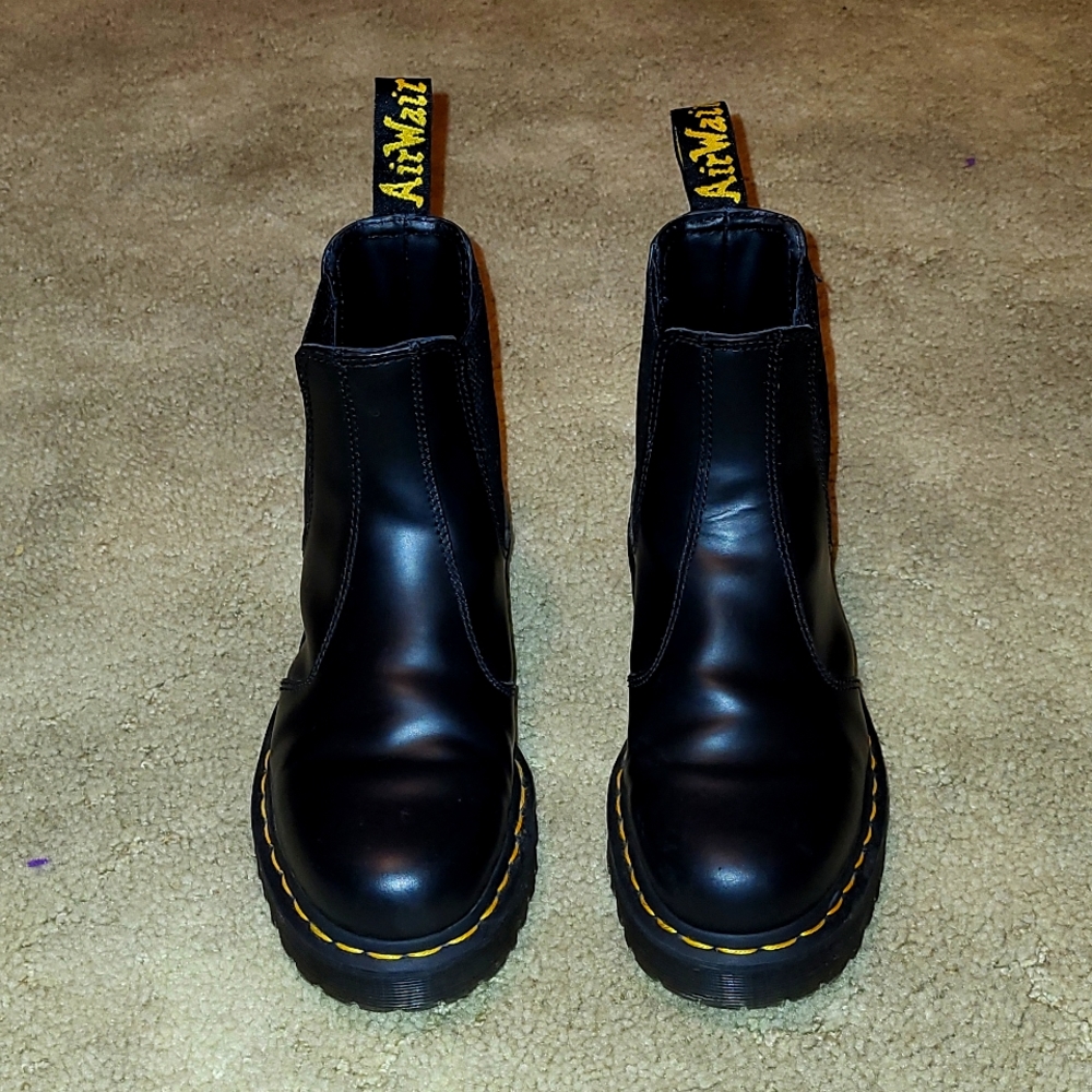 Dr. Martens "Chelsea" boot. Women's 8.5 Black leather